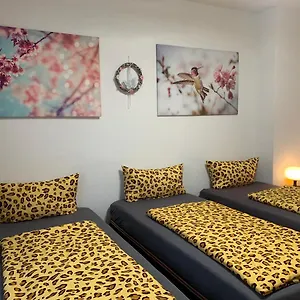 berlin-imma-wat-los.find-berlin-hotels.com/